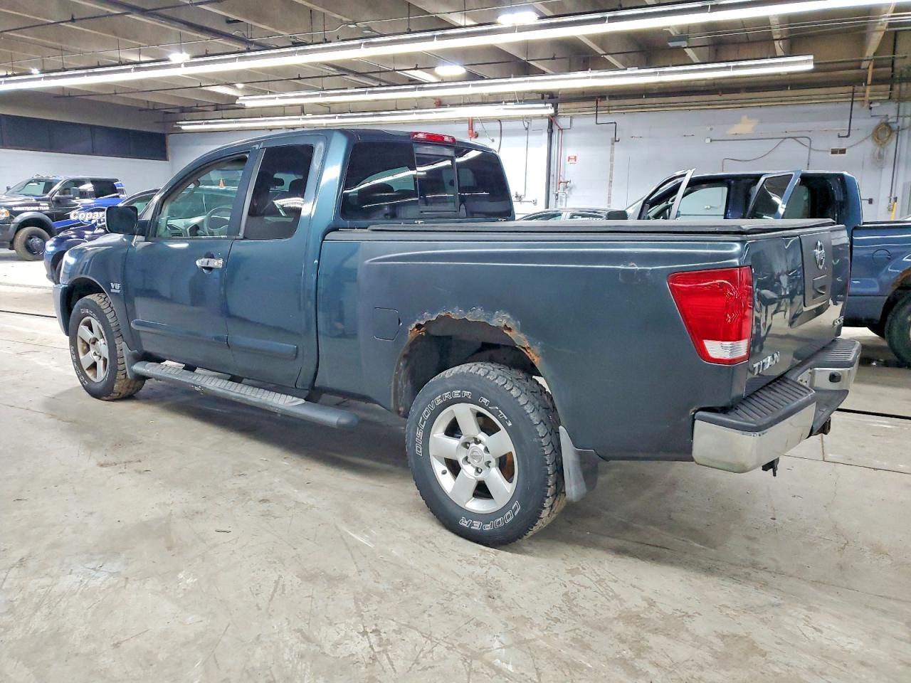 2004 NISSAN Titan