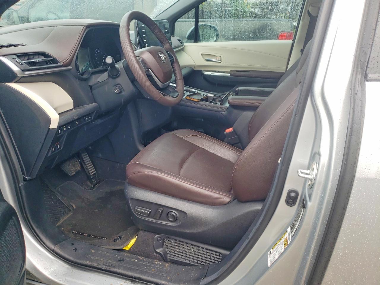 2023 TOYOTA SIENNA