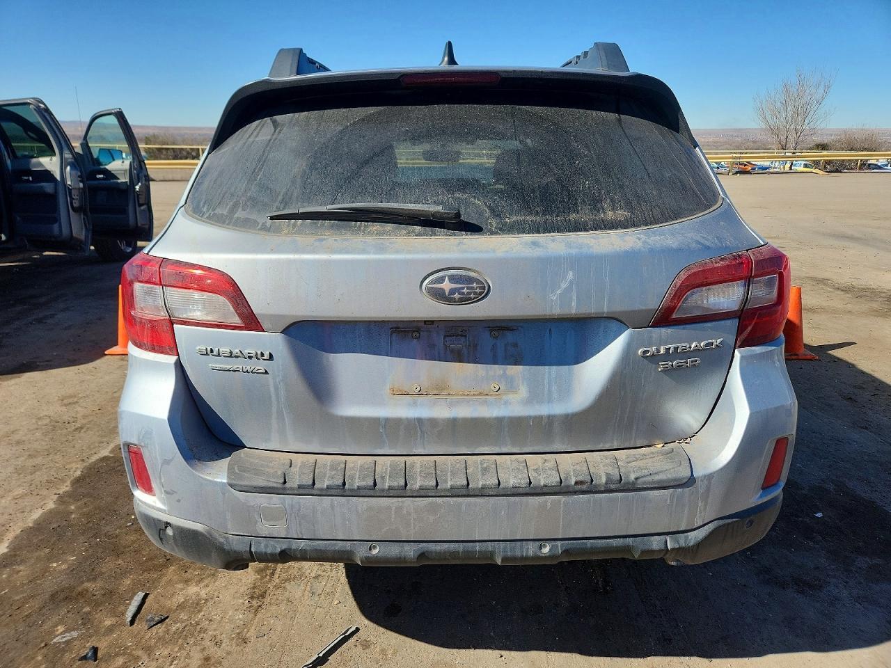 2017 SUBARU Outback