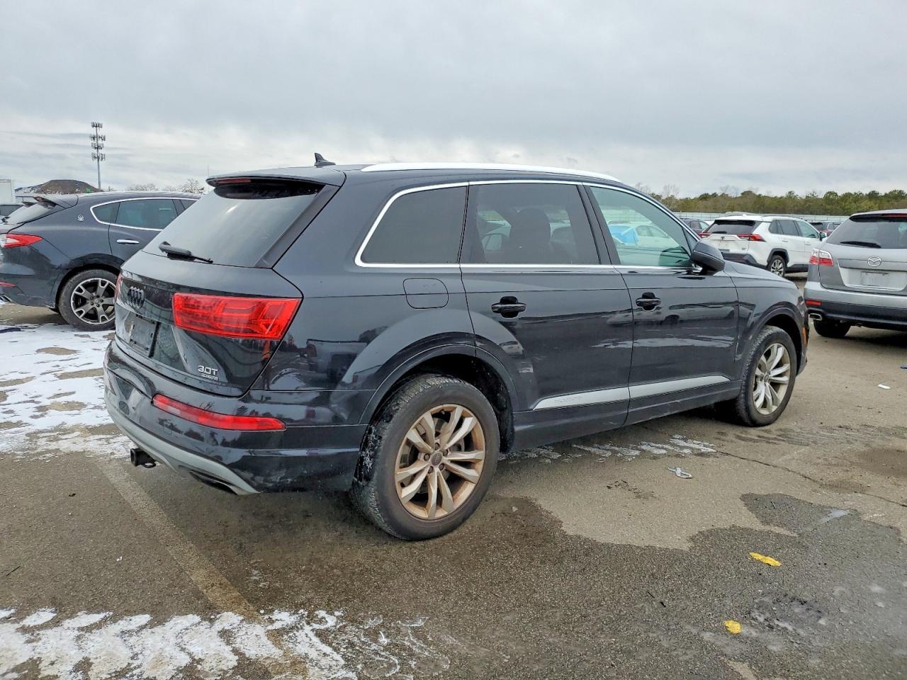 2017 AUDI Q7