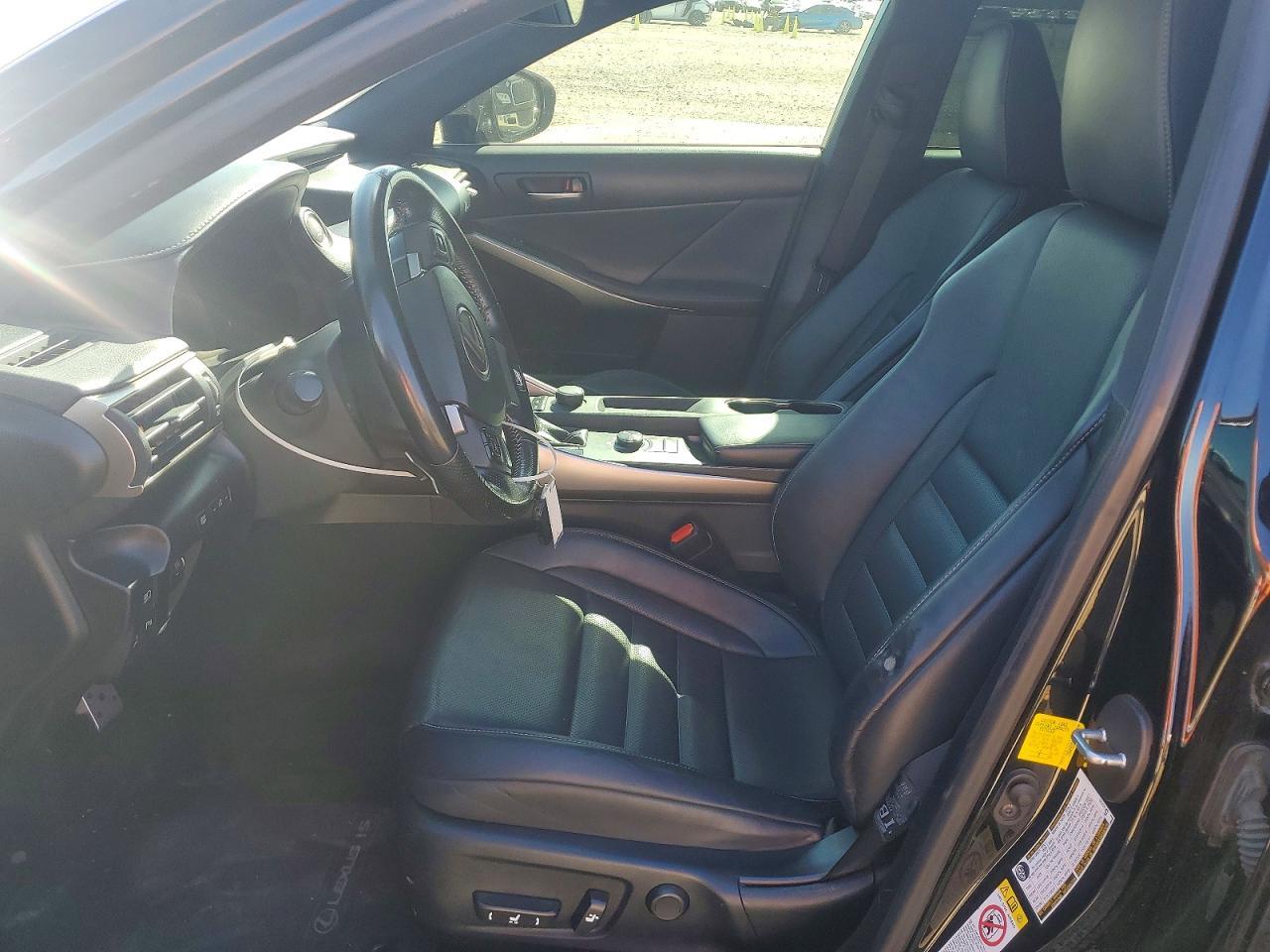 2018 LEXUS IS 300