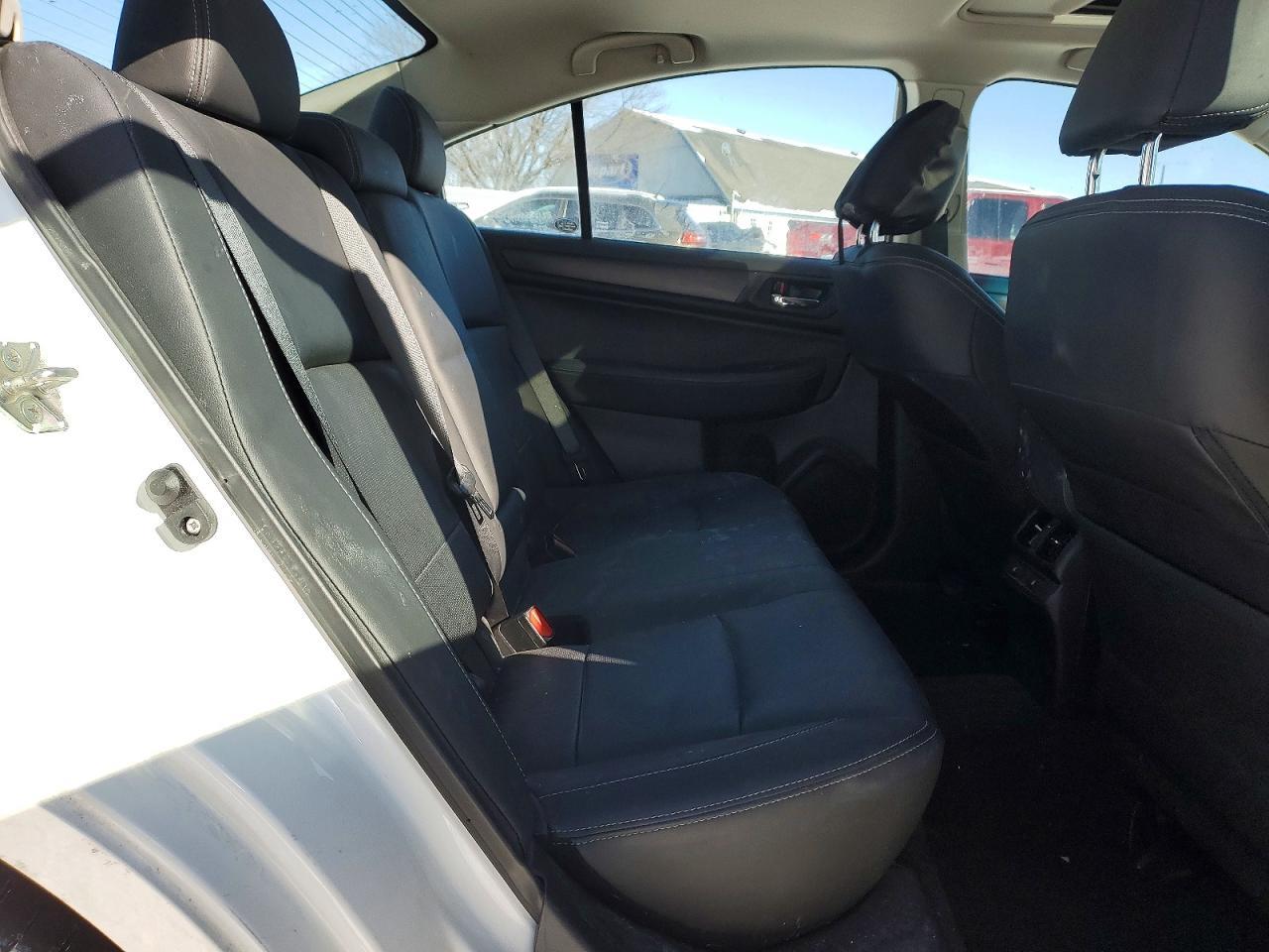 2016 SUBARU Legacy