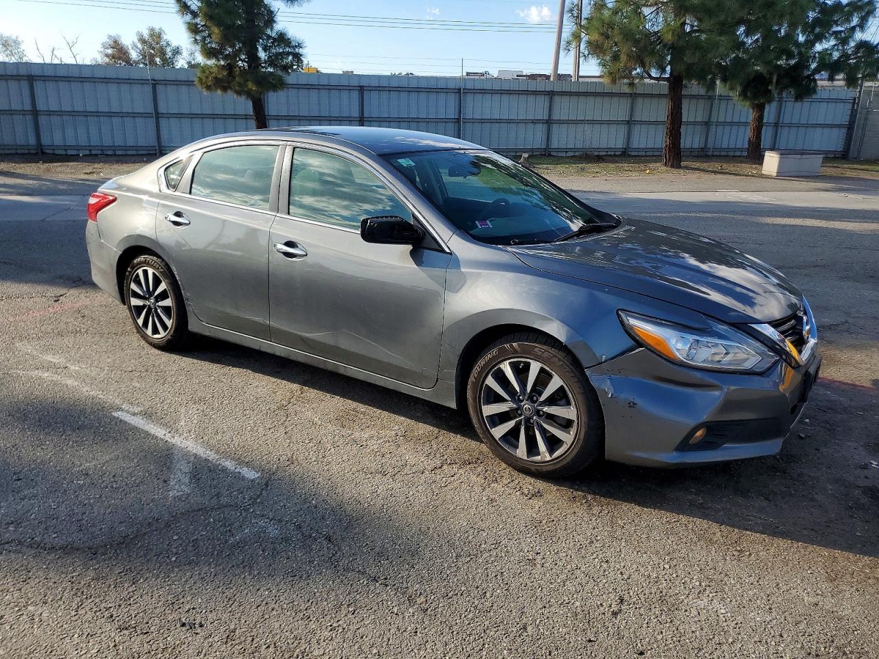 2017 NISSAN ALTIMA