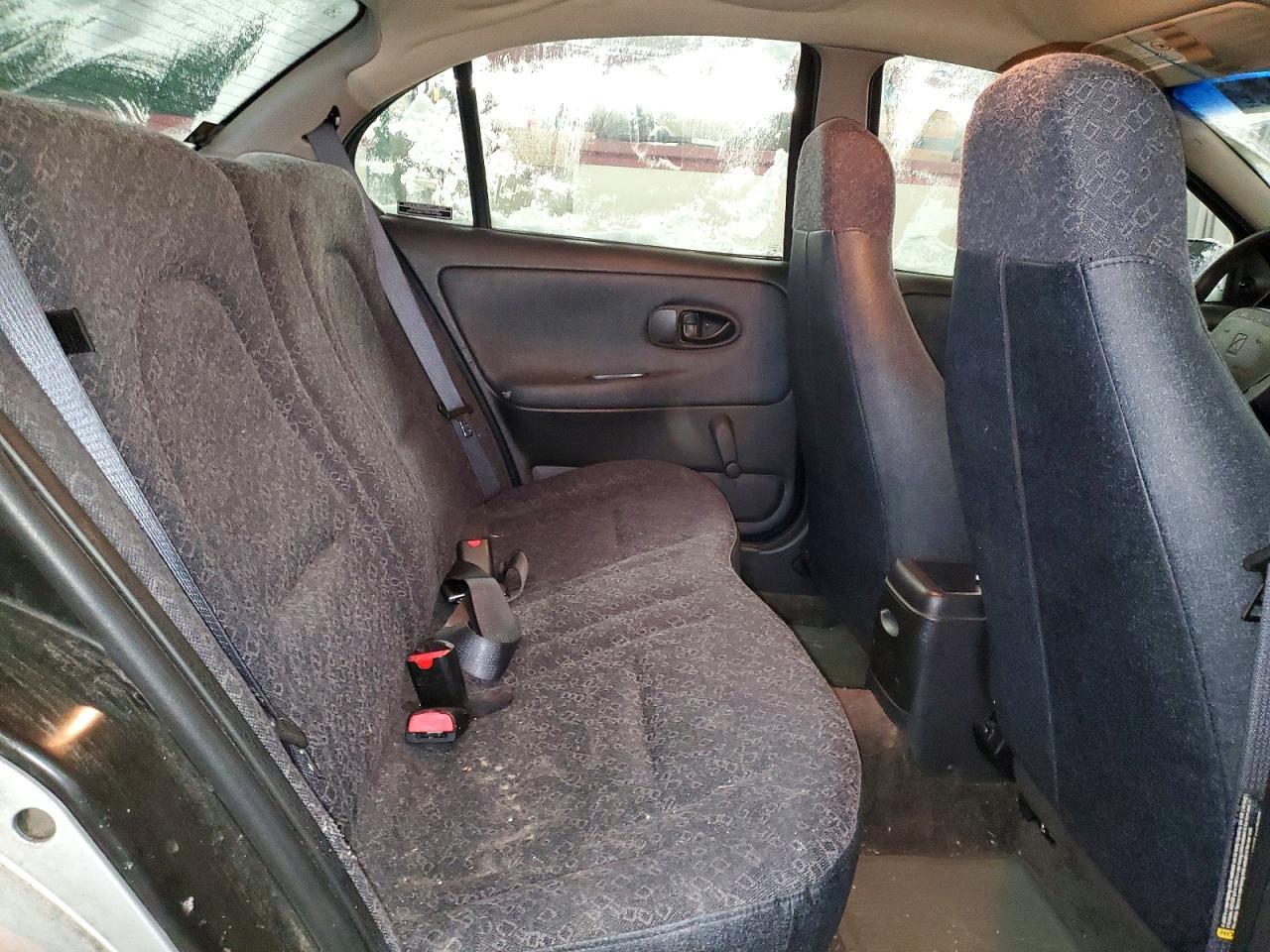 2002 SATURN Sl1