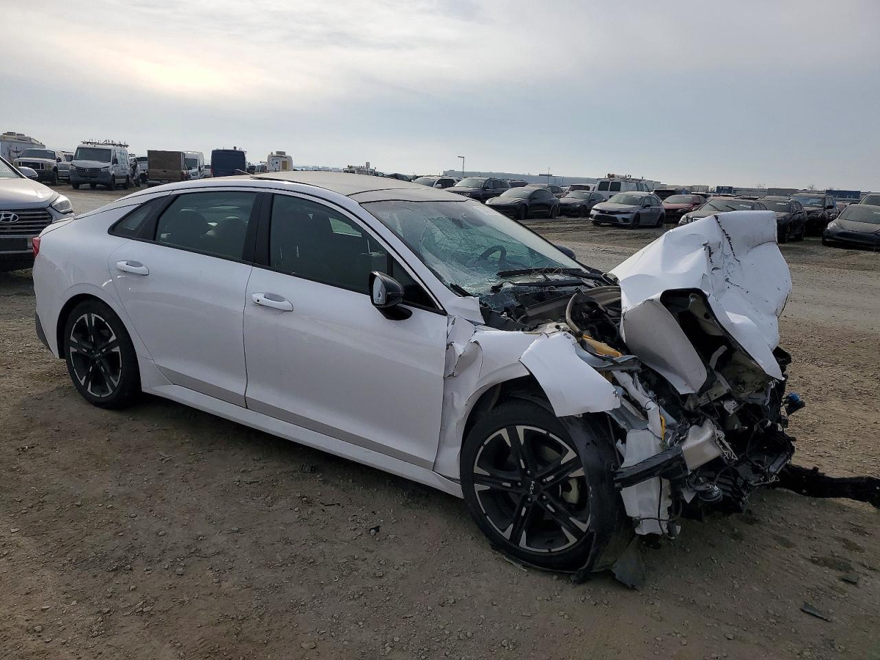 2023 KIA K5