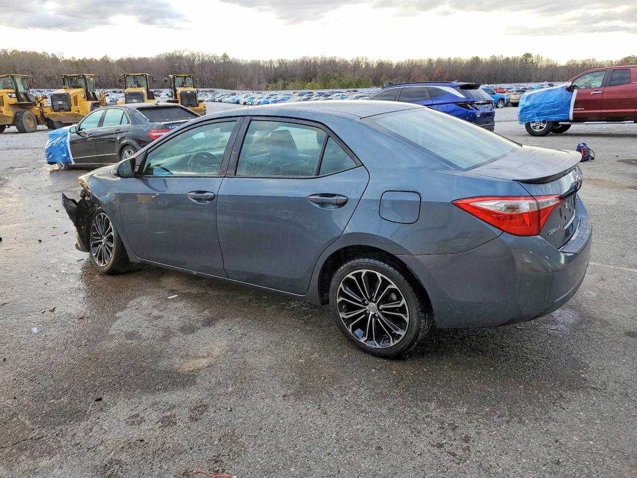 2015 TOYOTA COROLLA