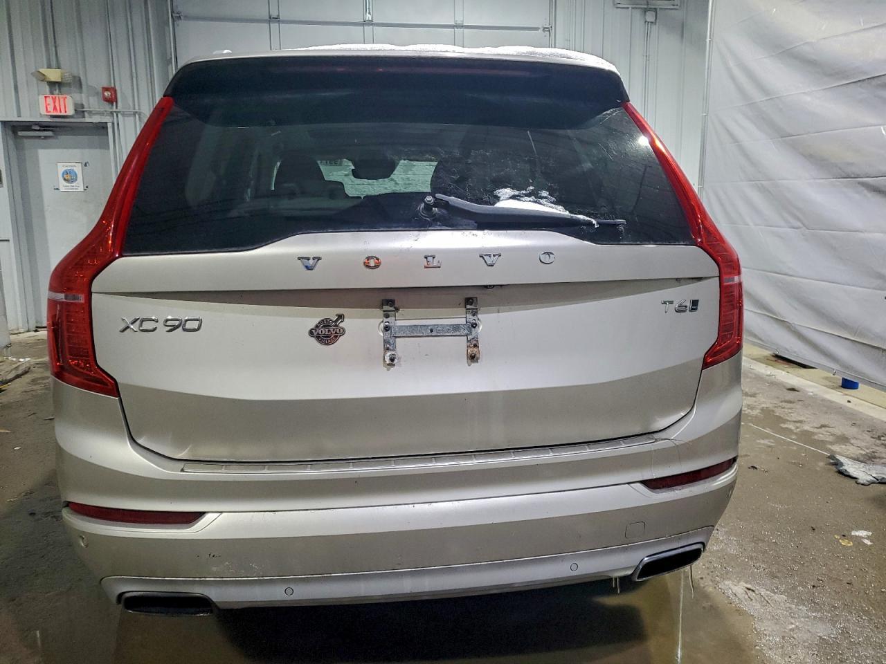 2016 VOLVO XC90