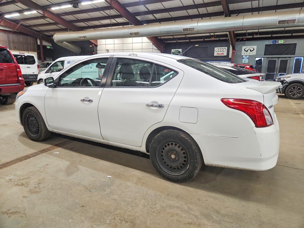 2017 NISSAN VERSA