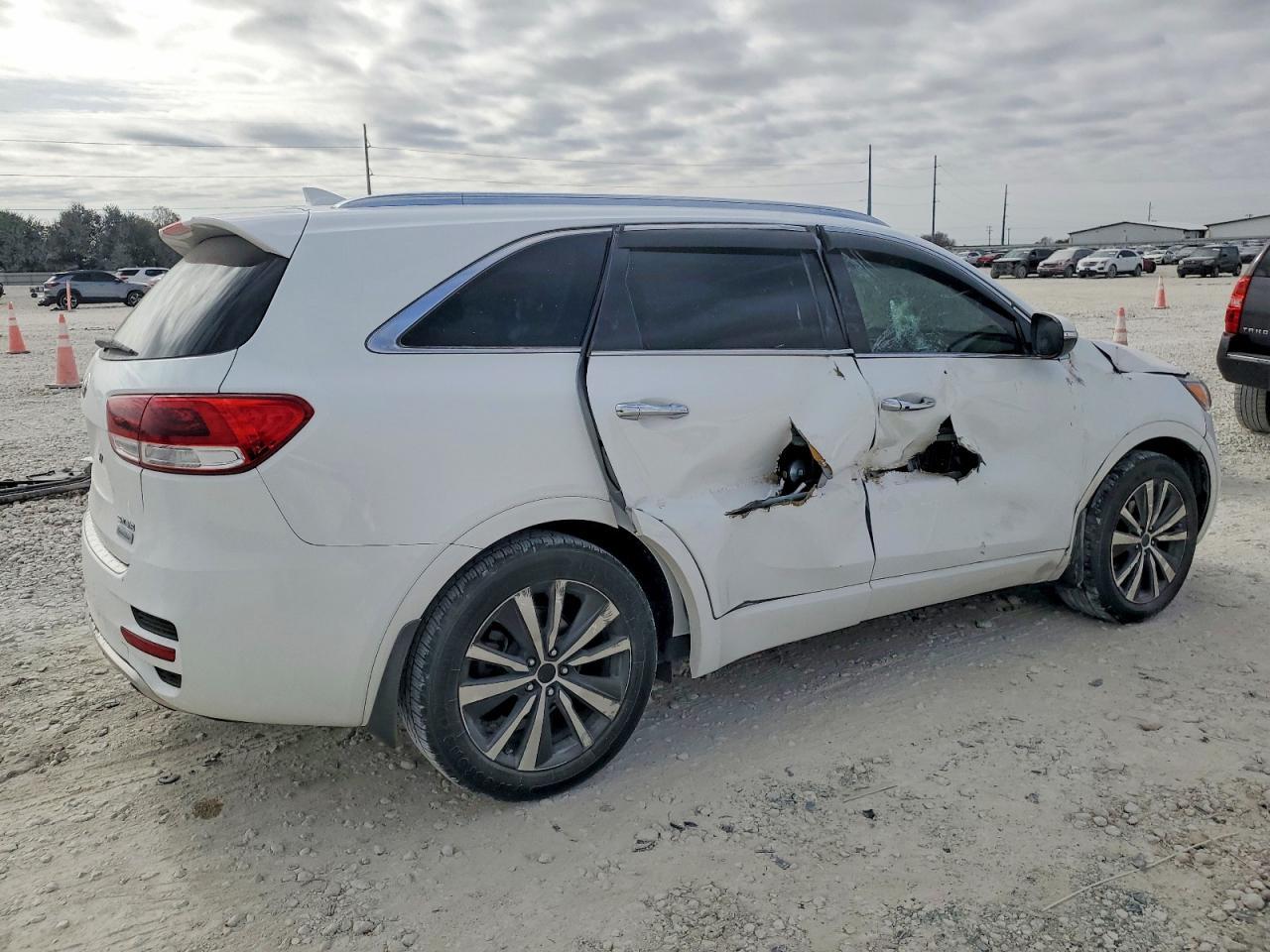2017 KIA SORENTO
