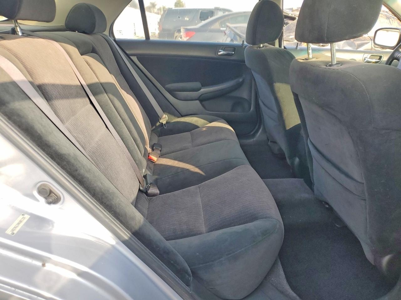 2004 HONDA ACCORD