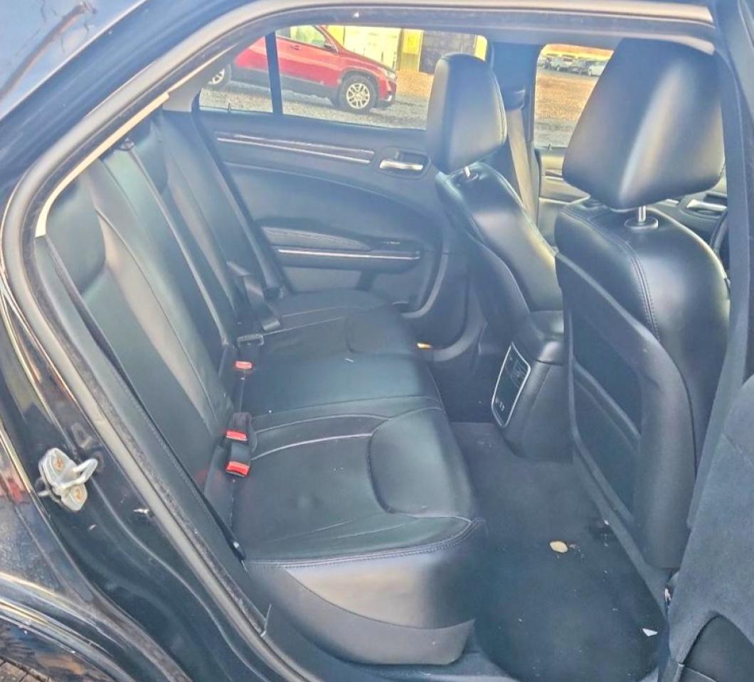 2015 CHRYSLER 300