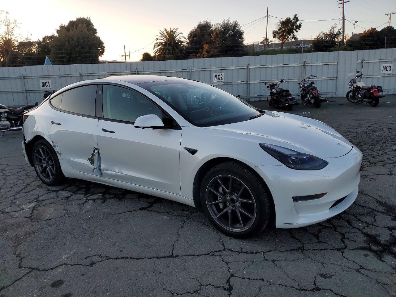 2021 TESLA MODEL 3