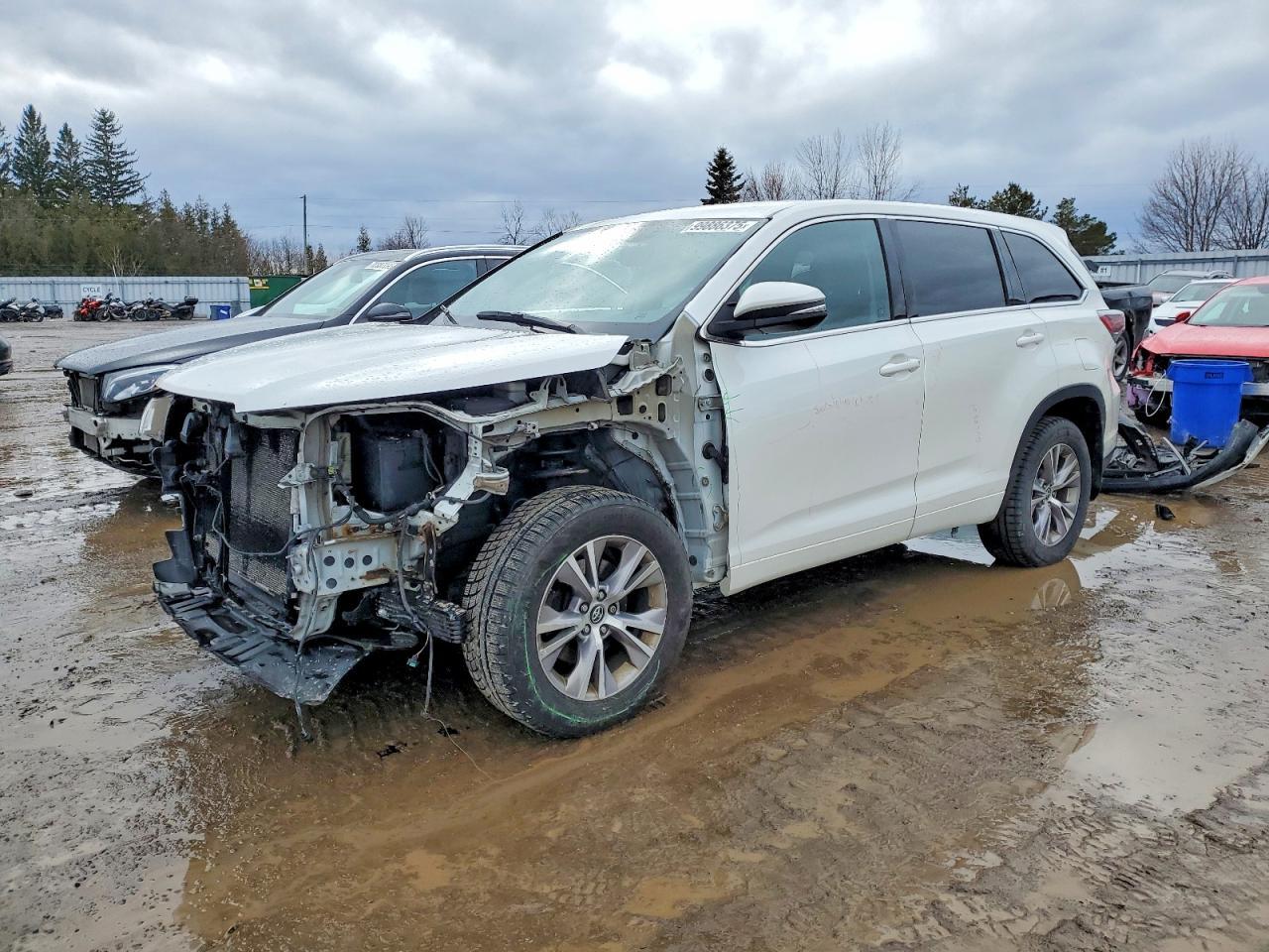 2016 TOYOTA HIGHLANDER