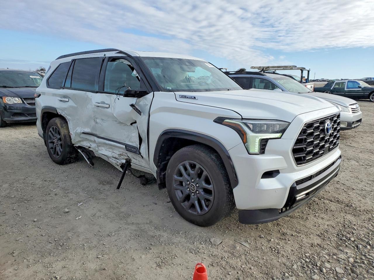 2023 TOYOTA Sequoia