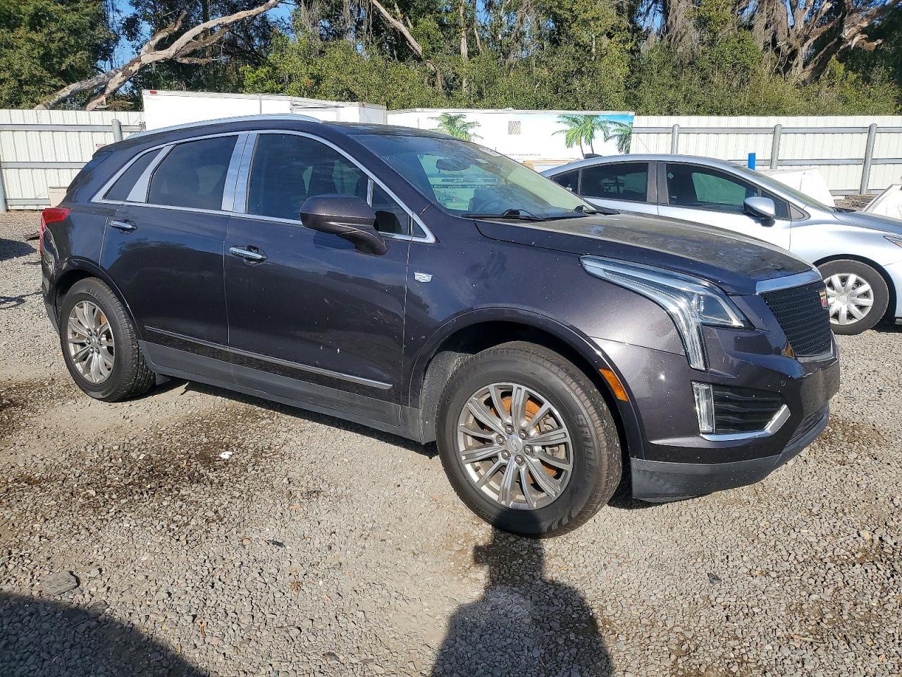 2017 CADILLAC XT5