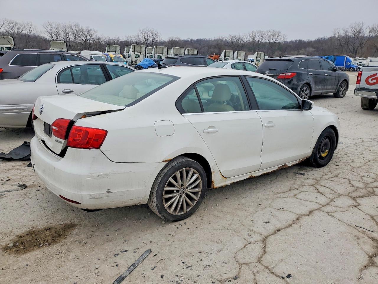 2011 VOLKSWAGEN JETTA