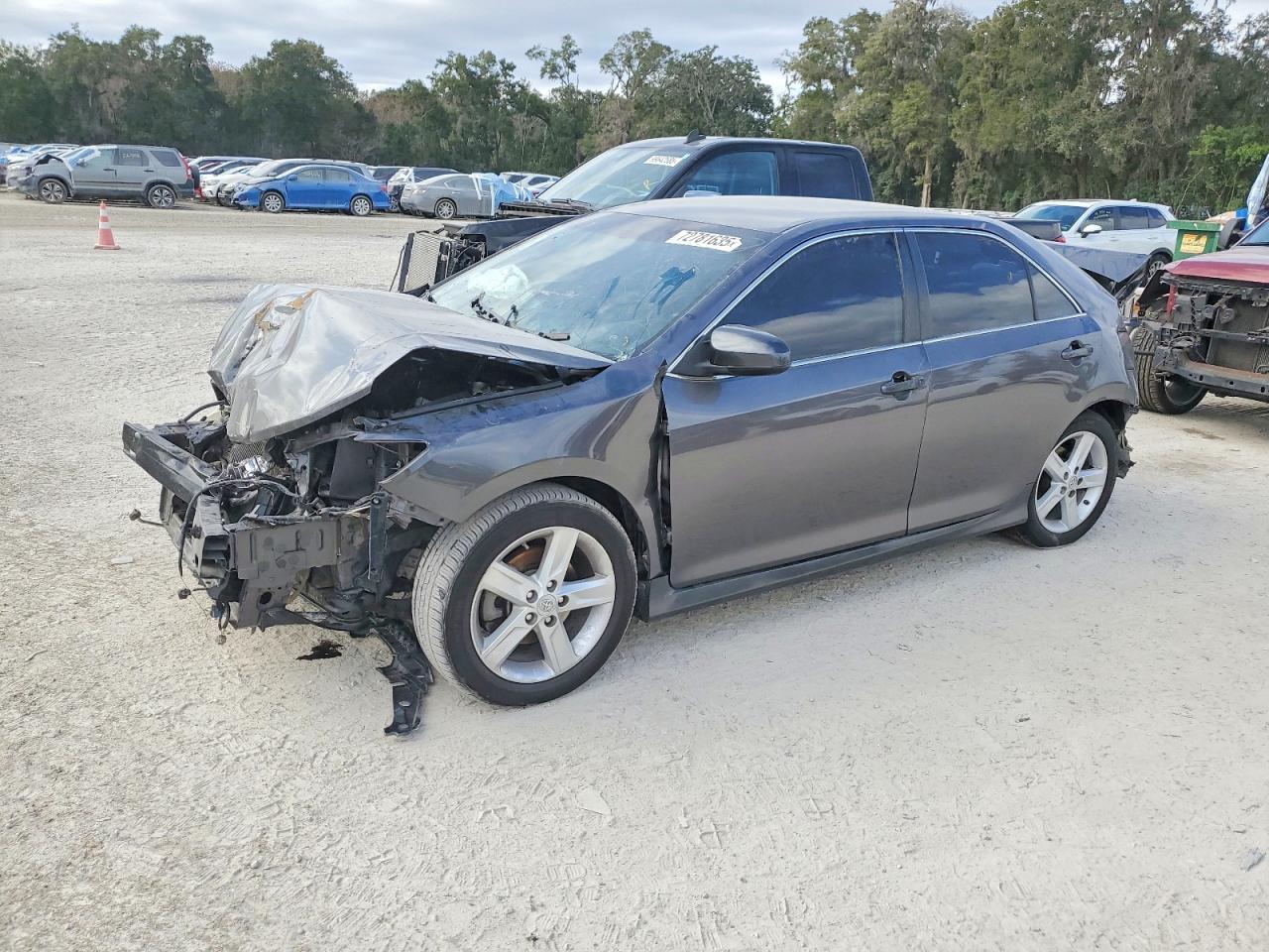 2014 TOYOTA CAMRY