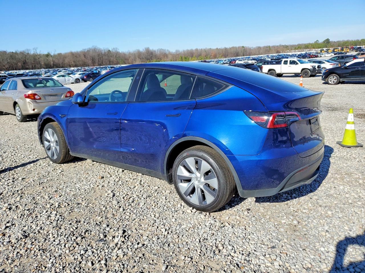 2024 TESLA MODEL Y