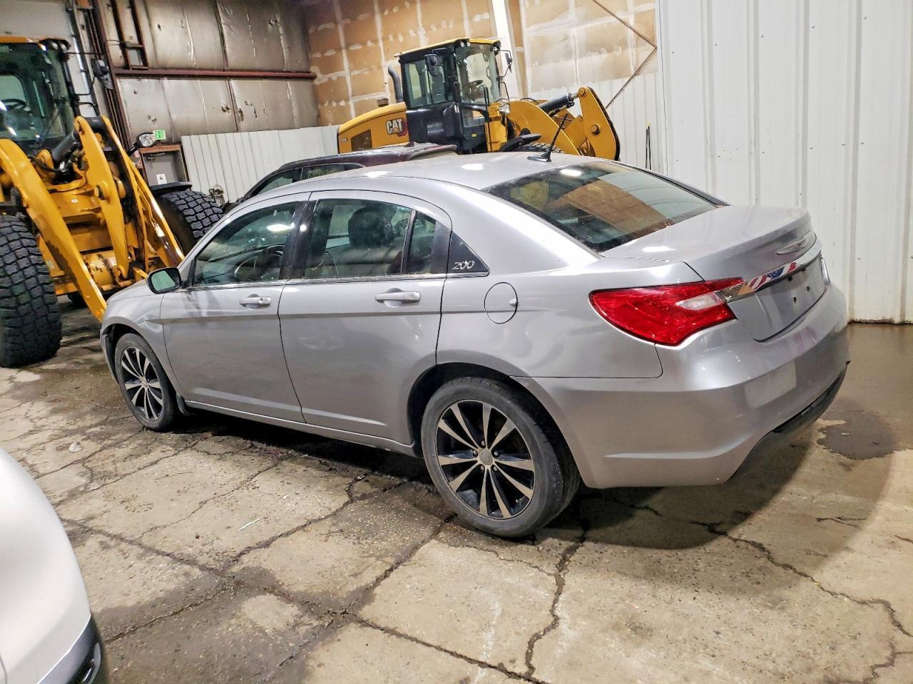 2013 CHRYSLER 200