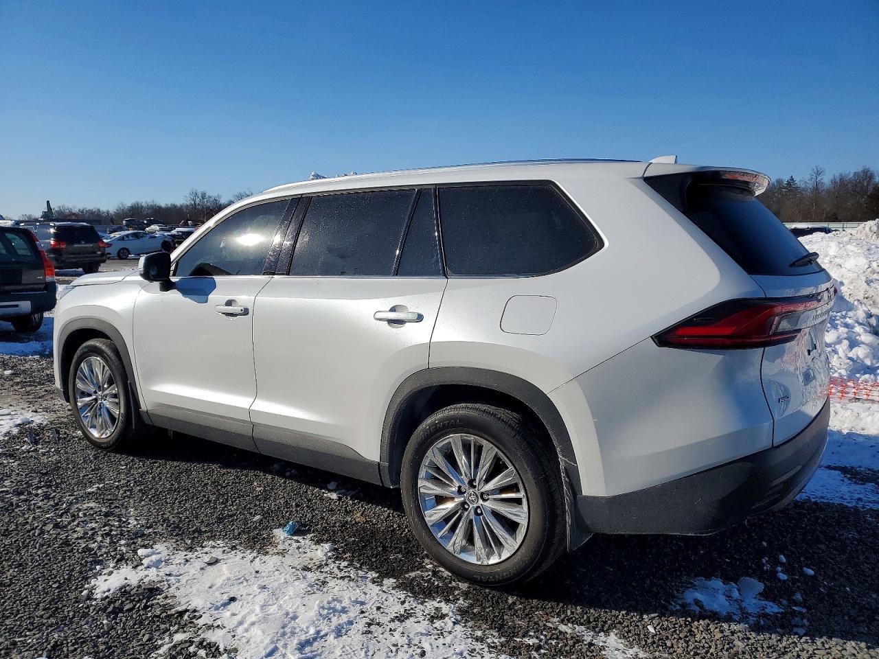 2024 TOYOTA HIGHLANDER