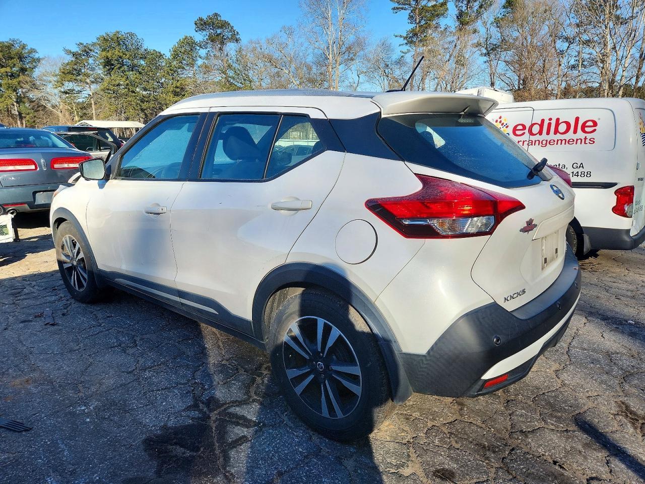 2020 NISSAN KICKS