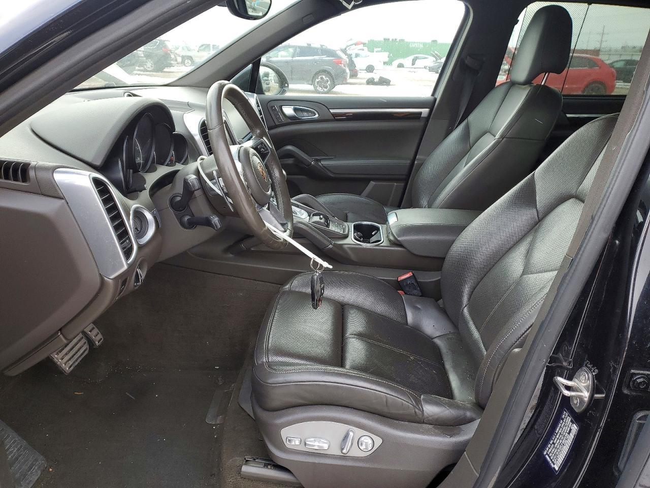 2016 PORSCHE CAYENNE