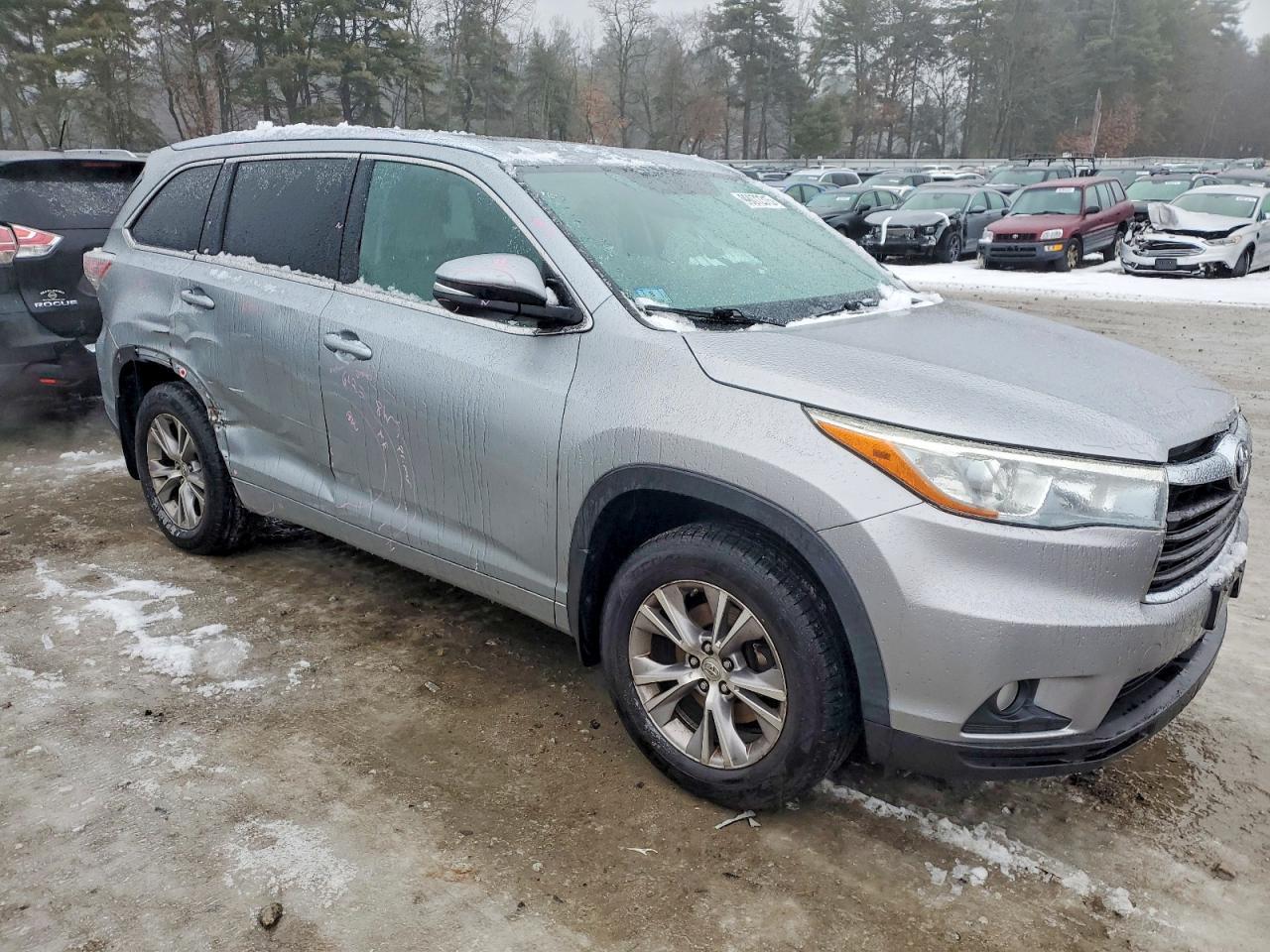 2015 TOYOTA HIGHLANDER