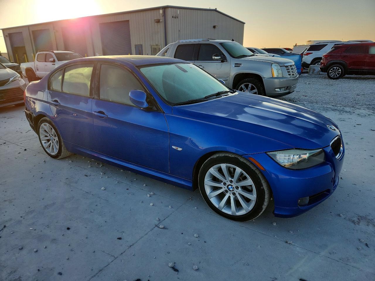 2011 BMW 3 SERIES