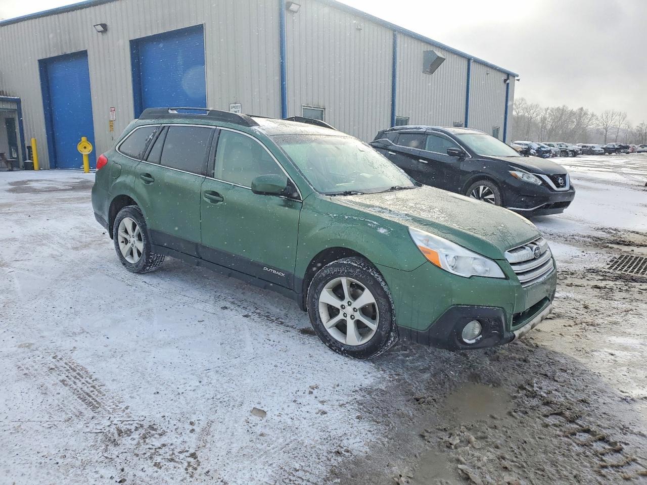 2013 SUBARU Outback