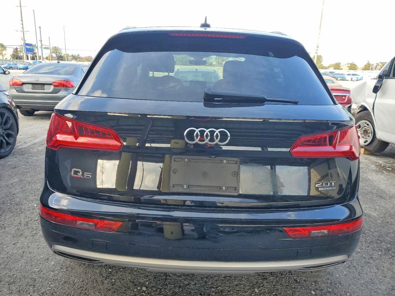 2018 AUDI Q5