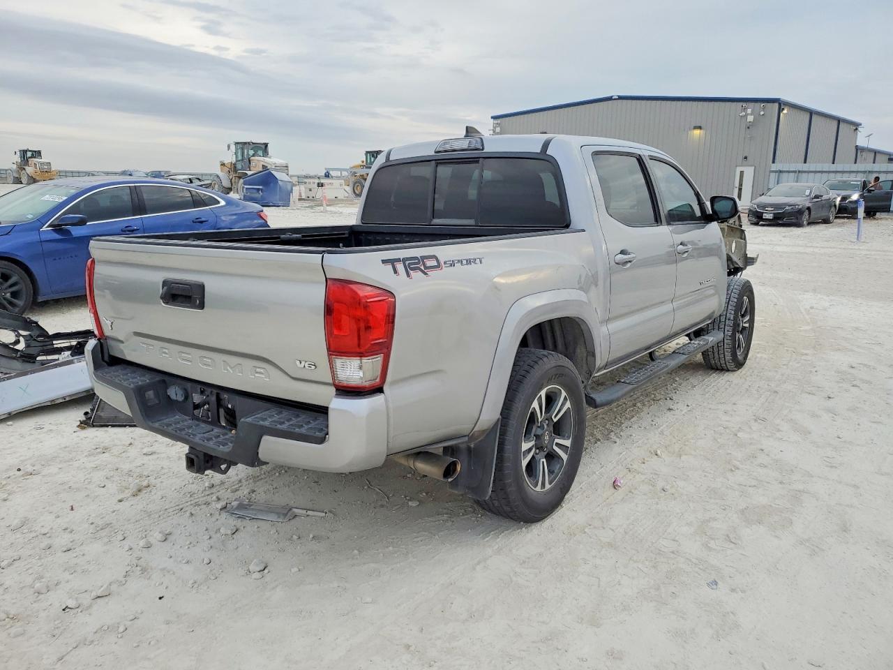 2016 TOYOTA TACOMA