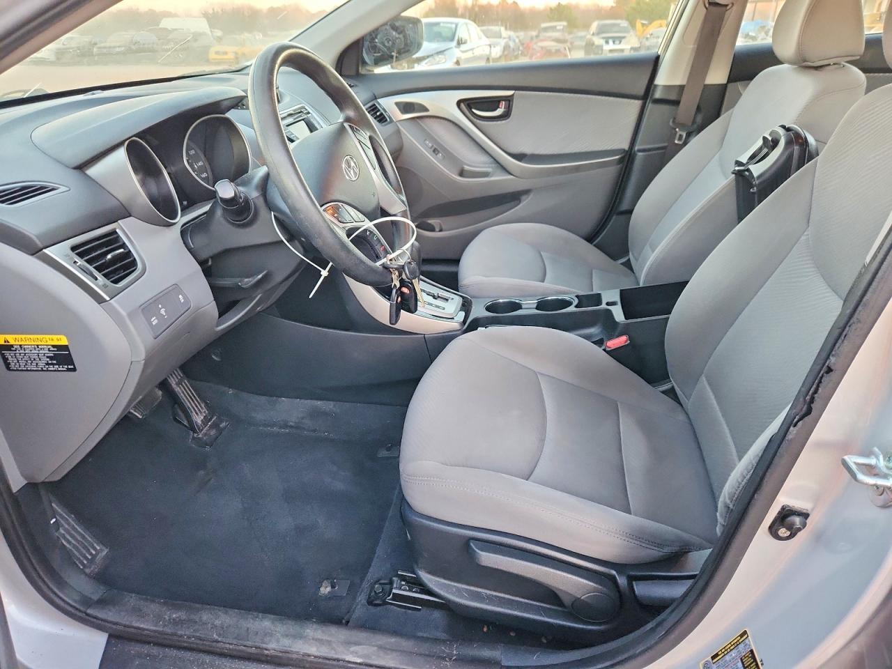 2012 HYUNDAI ELANTRA