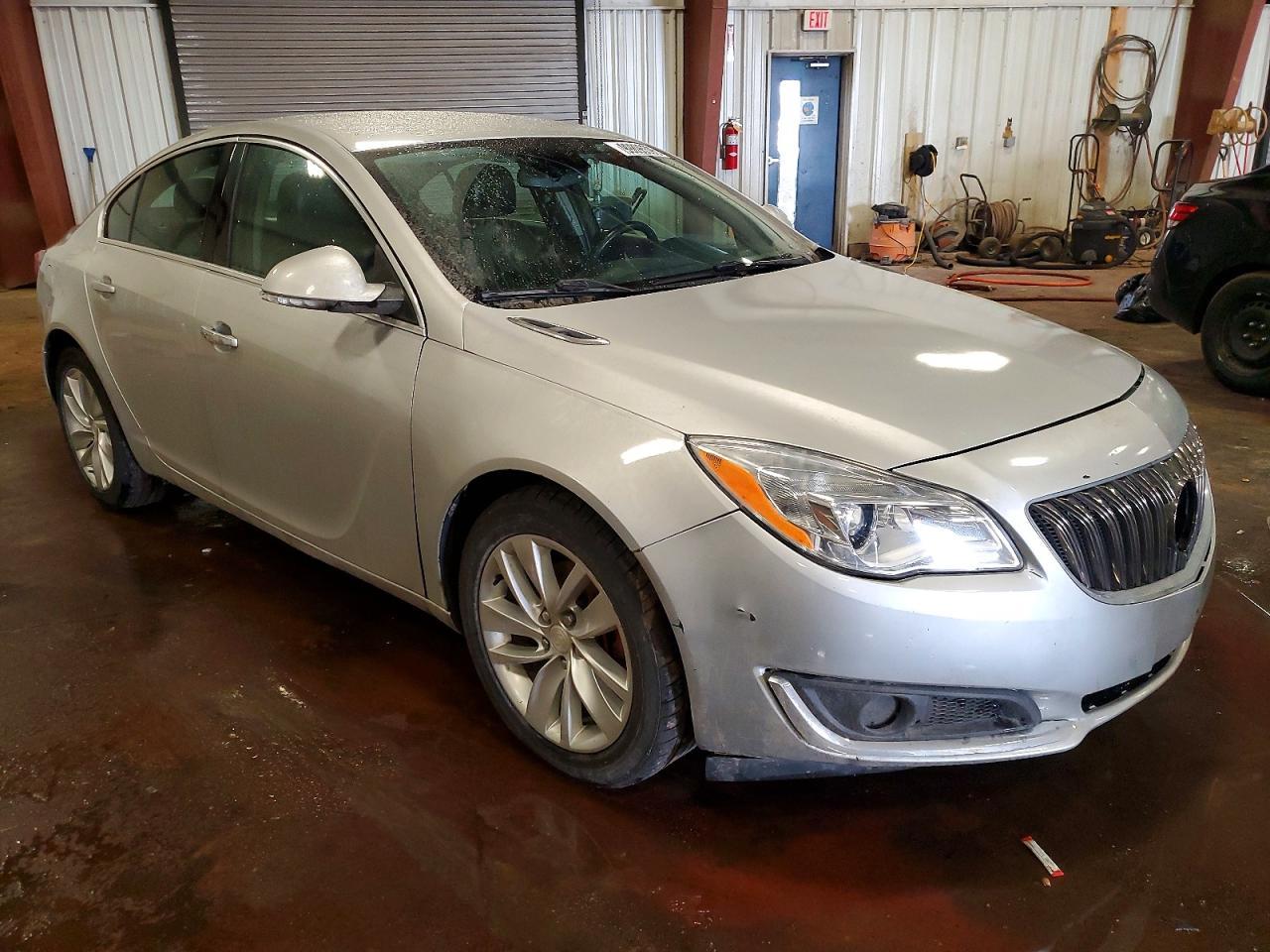 2016 BUICK Regal