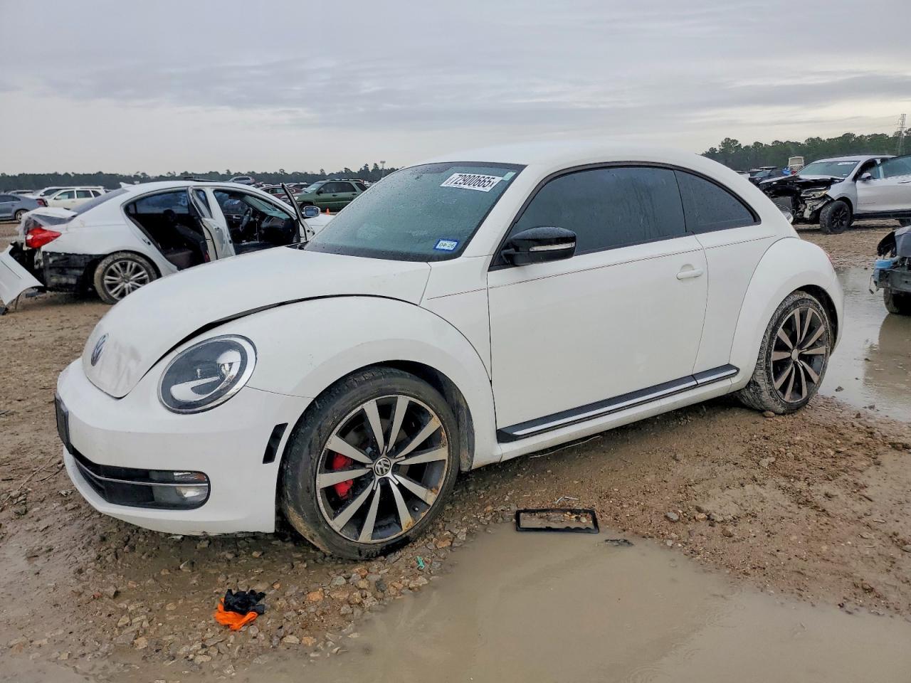 2012 VOLKSWAGEN Beetle