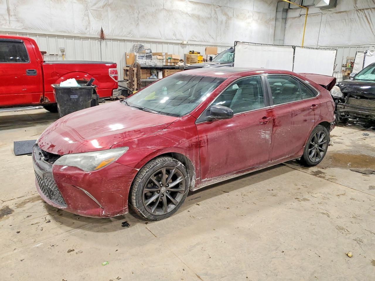 2016 TOYOTA CAMRY