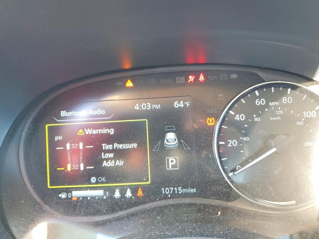 2024 NISSAN KICKS
