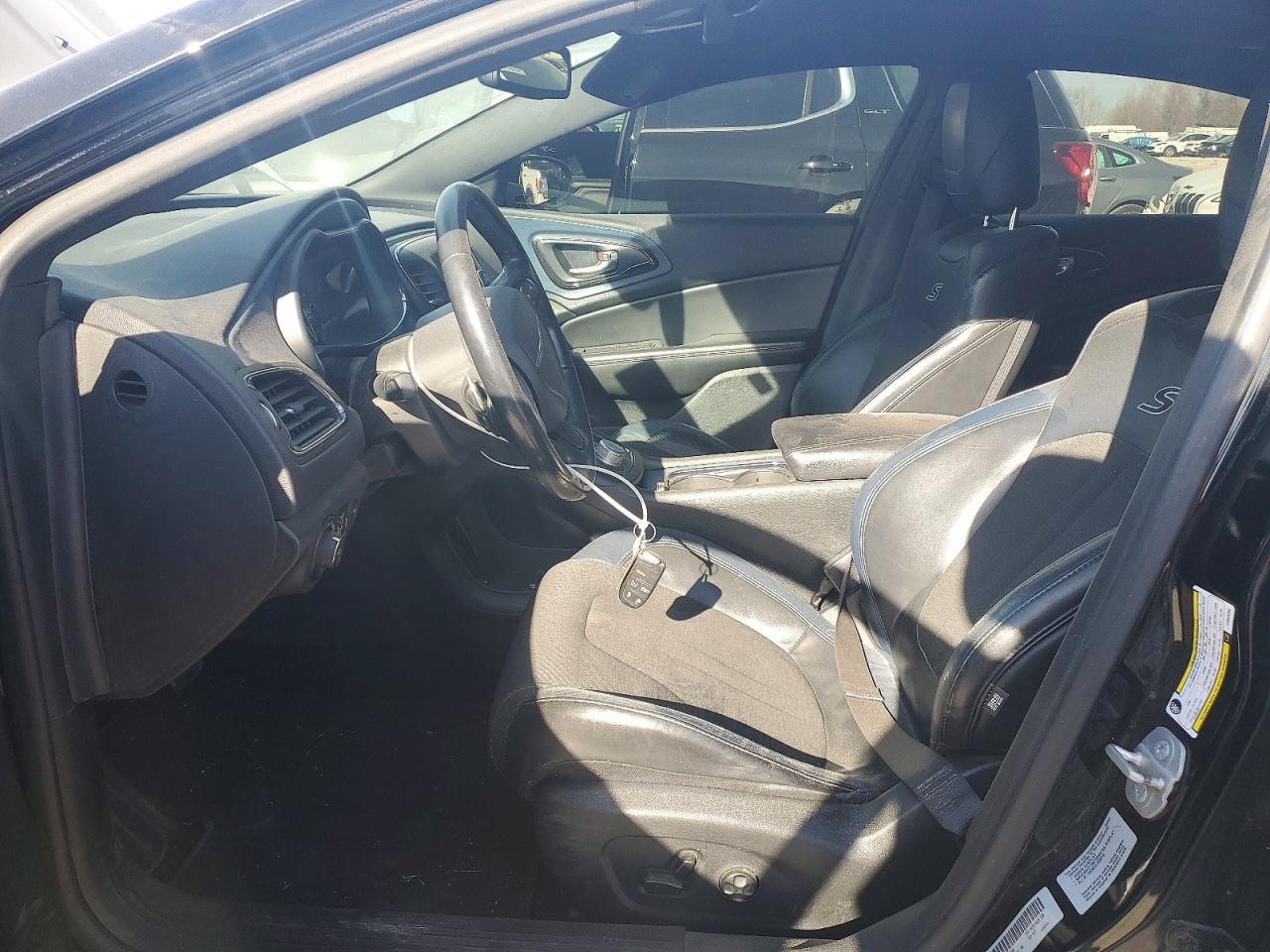 2015 CHRYSLER 200