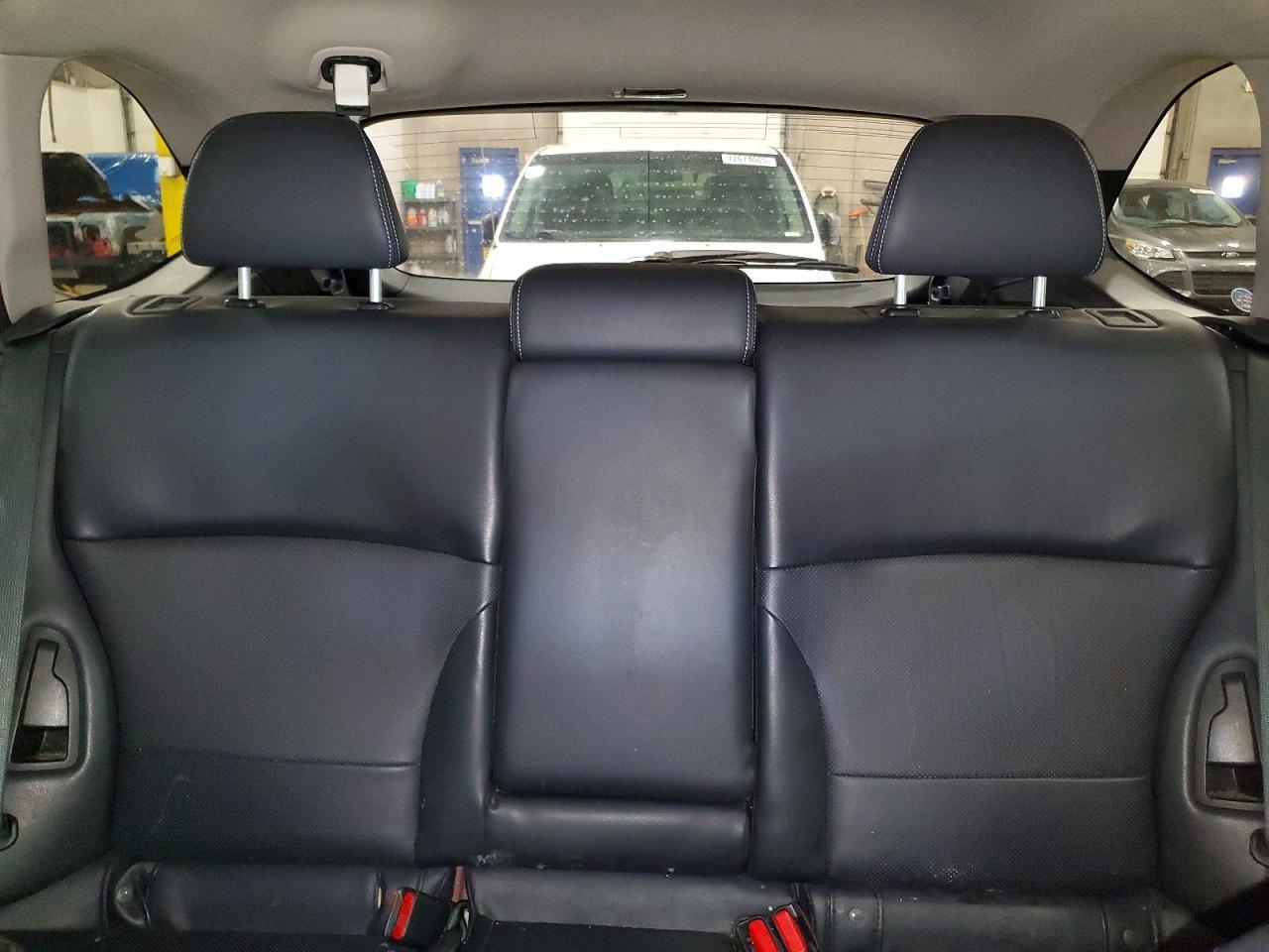 2015 SUBARU Outback