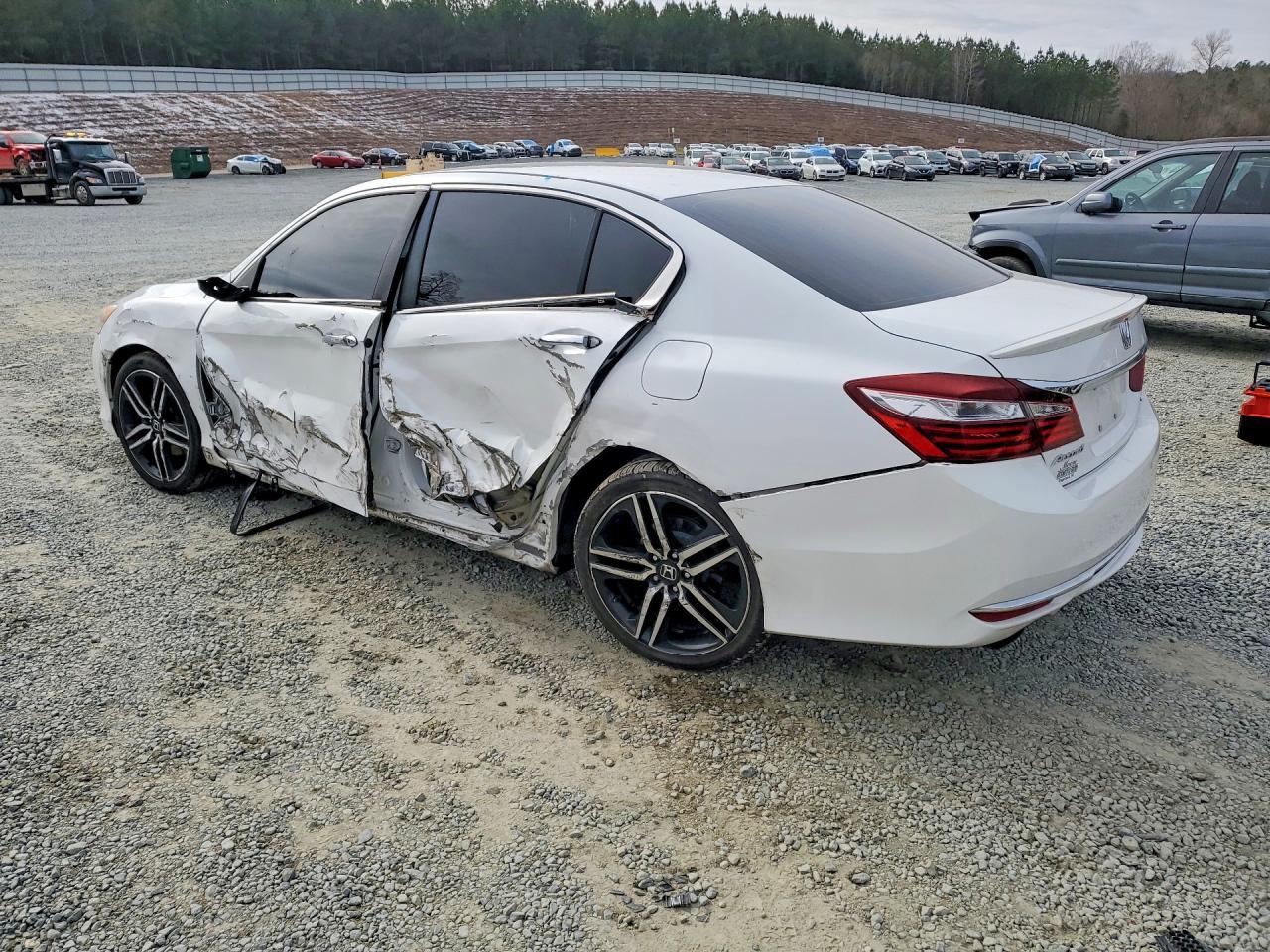 2016 HONDA ACCORD