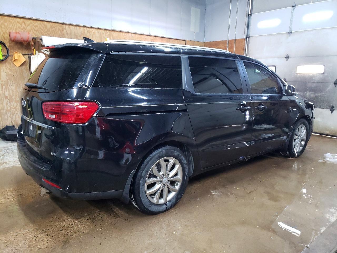 2019 KIA SEDONA