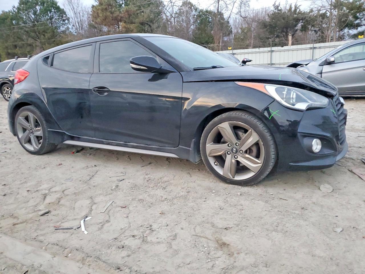 2013 HYUNDAI VELOSTER