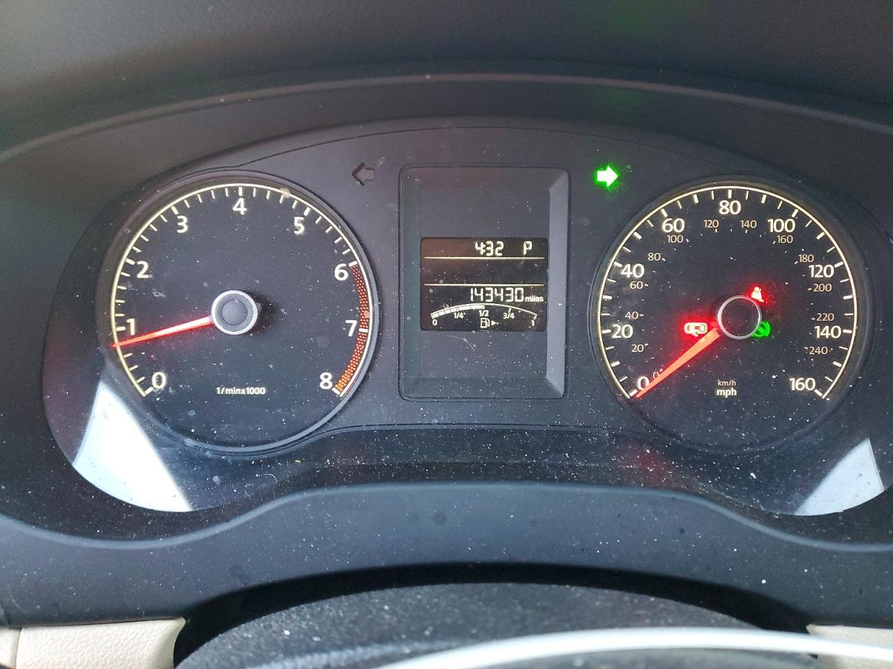 2011 VOLKSWAGEN JETTA