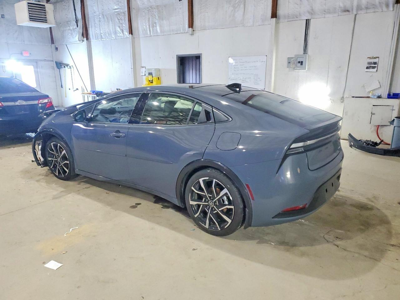 2025 TOYOTA PRIUS