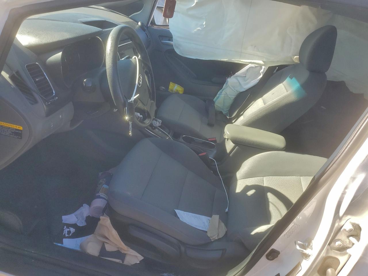 2017 KIA FORTE