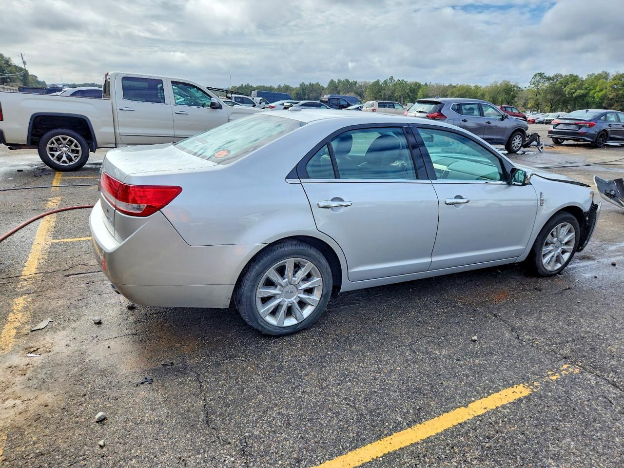 2010 LINCOLN MKZ