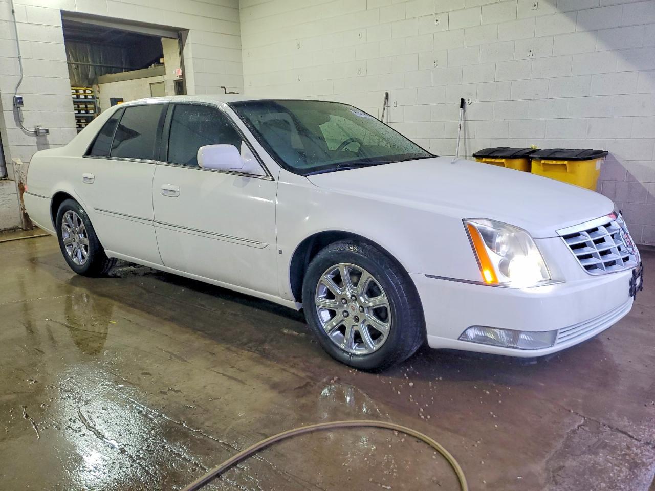 2009 CADILLAC DTS