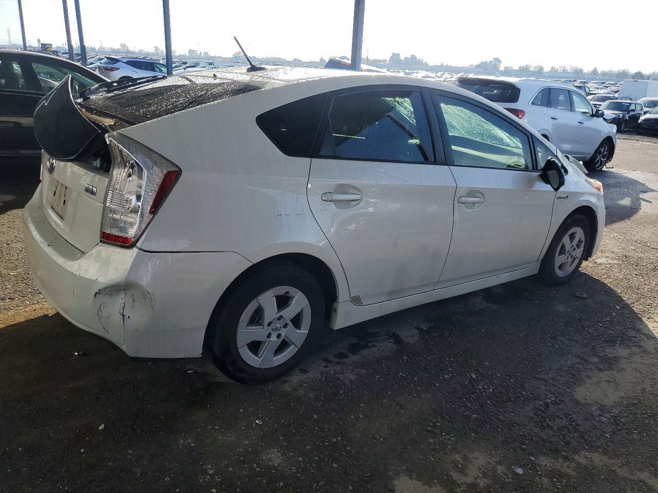 2011 TOYOTA PRIUS