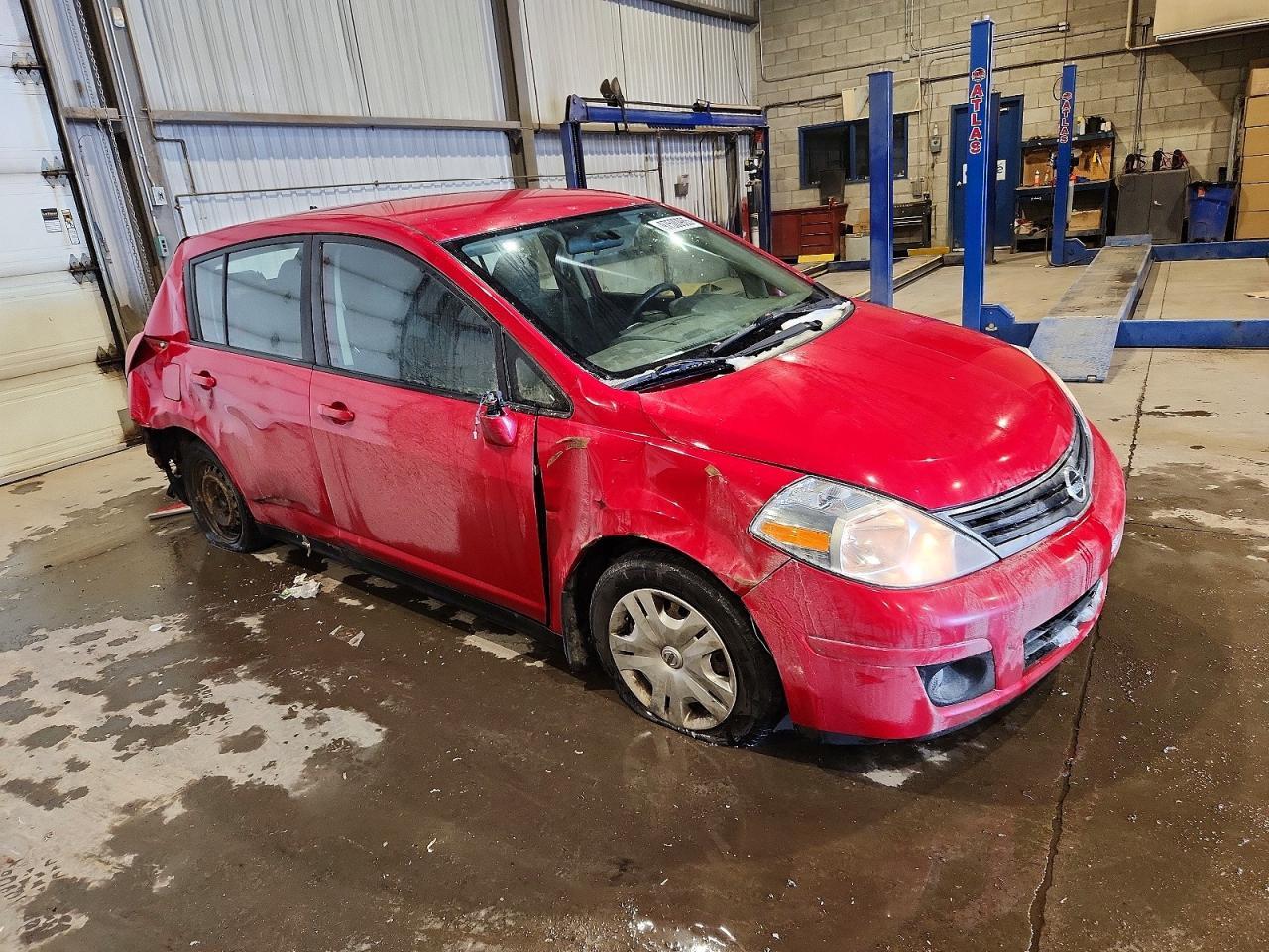 2011 NISSAN VERSA