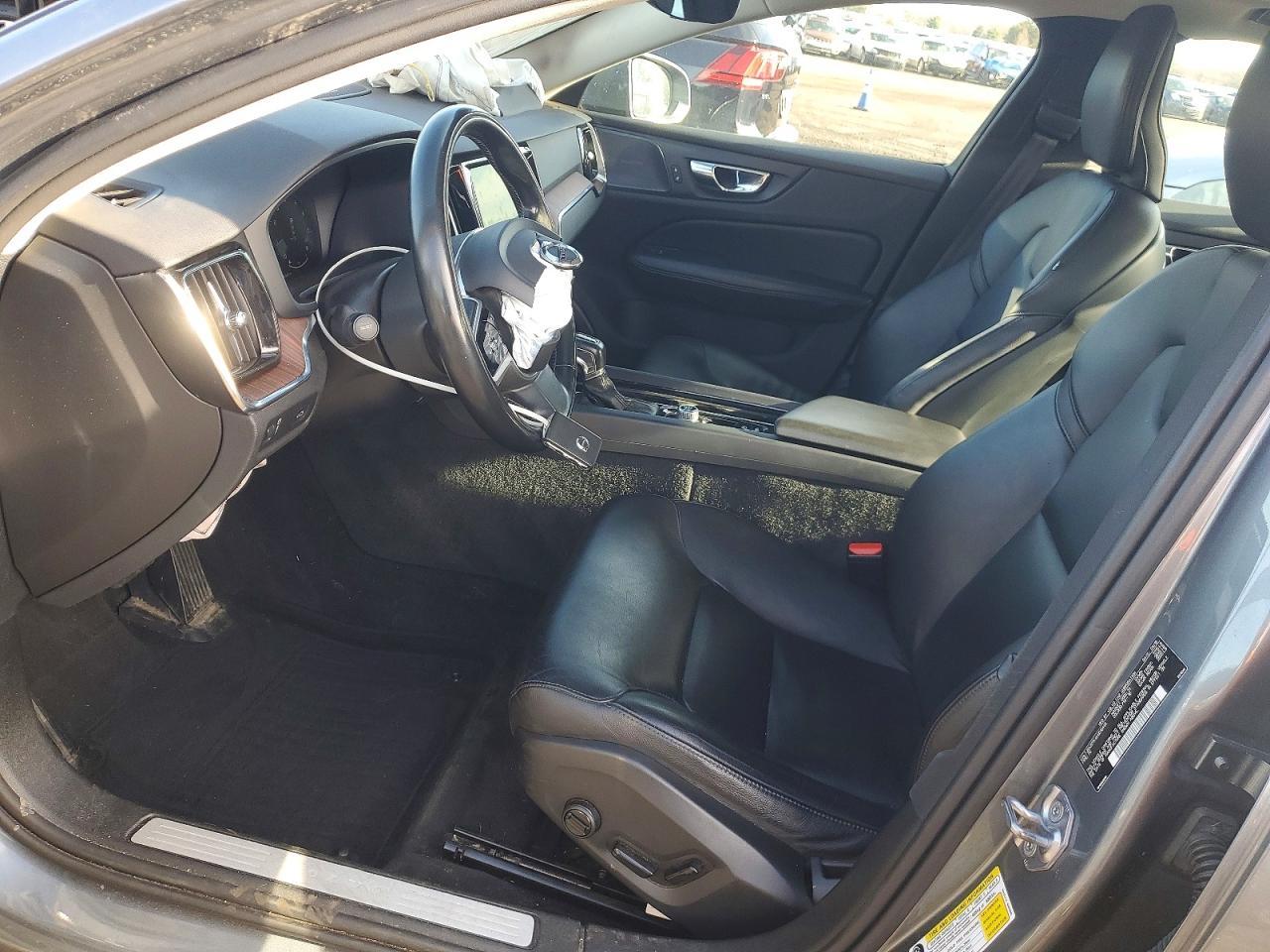 2019 VOLVO S60