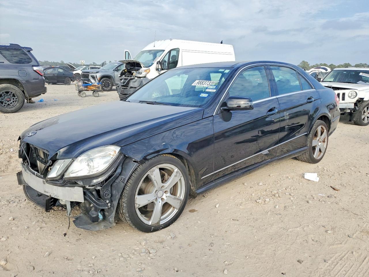 2011 MERCEDES-BENZ E-Class
